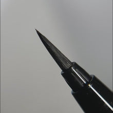 MAKE IT BIG  BRUSH-TIP LIQUID LINER