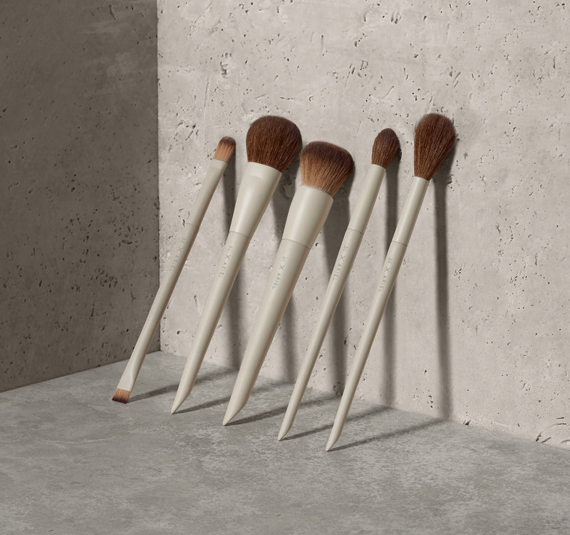 Morphe X Ariel A14 Signature Precision Setting Brush - Image 5 out of 6