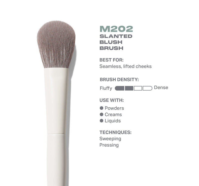 M202 Slanted Blush Brush - Image 3