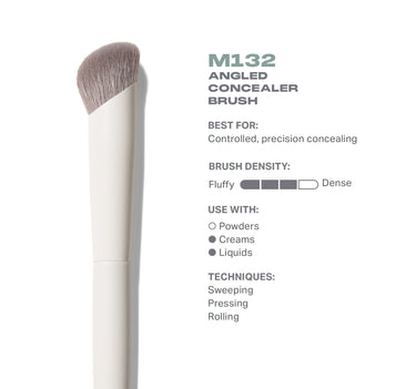 M132 Angled Concealer Brush