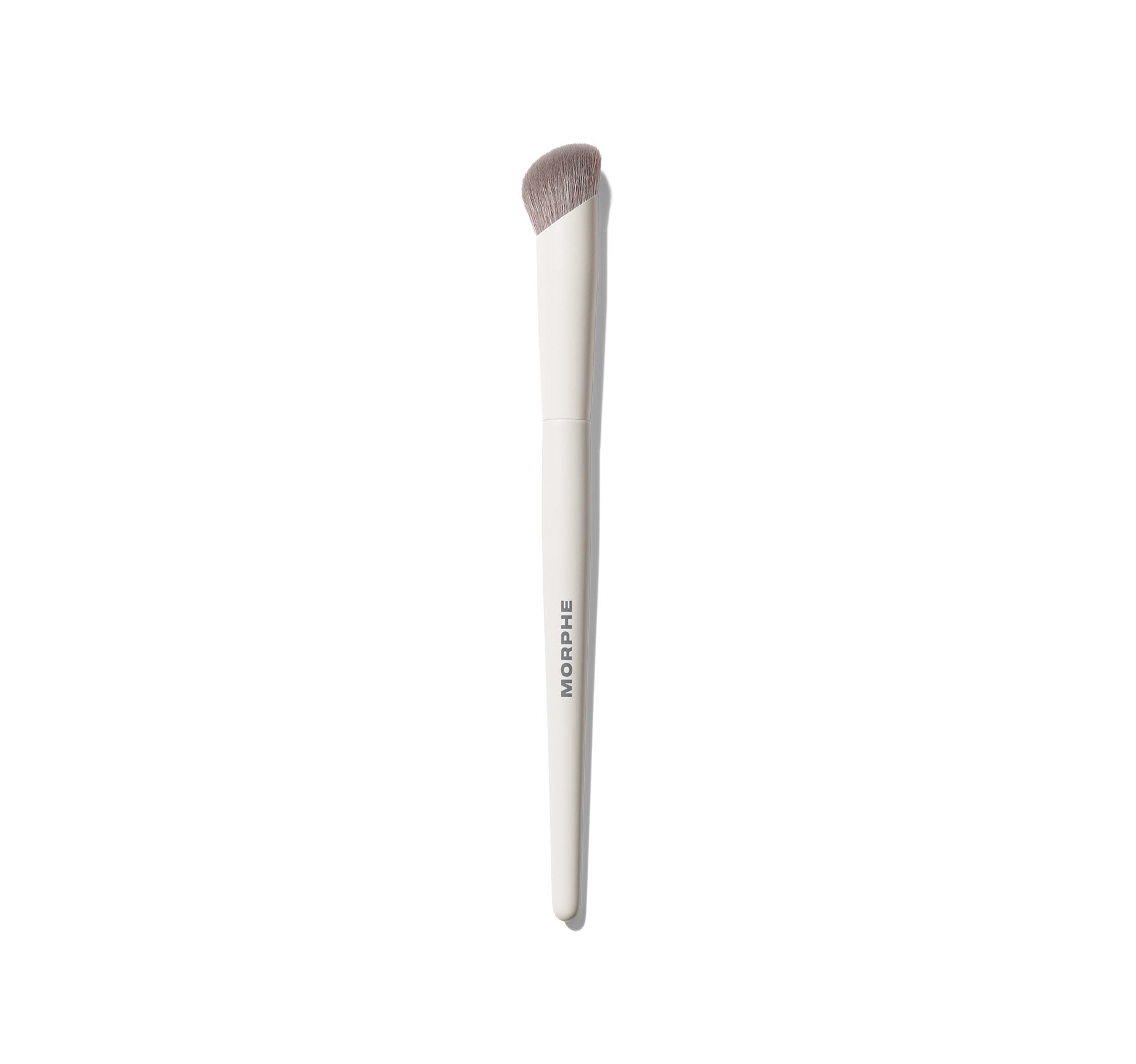 M132 Angled Concealer Brush