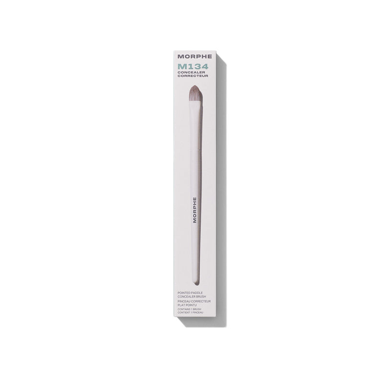 M134 Pointed Paddle Concealer Brush - Image 2