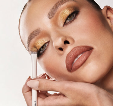 {Rich Glitch} {Outer Spice} {Love Byte} {Cyber Chrome} {Flickering Sands} {Moon Stone} {Rose Frequency} {Electric Currant}