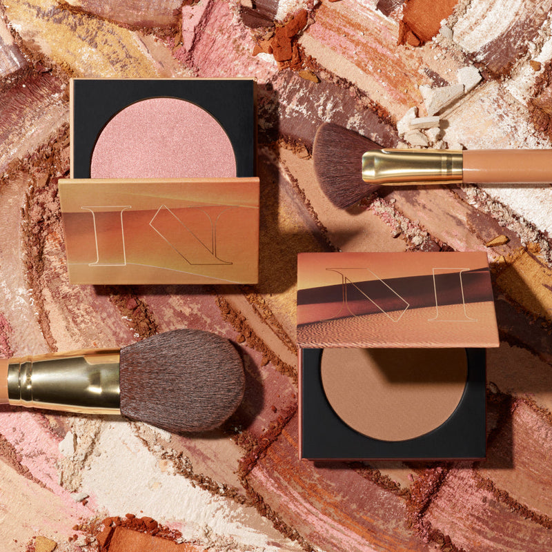 M611 Bronze Show Fluffy Bronzer Brush - Image 2 out of 2