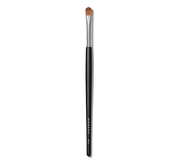 M124 Firm Eyeshadow Brush