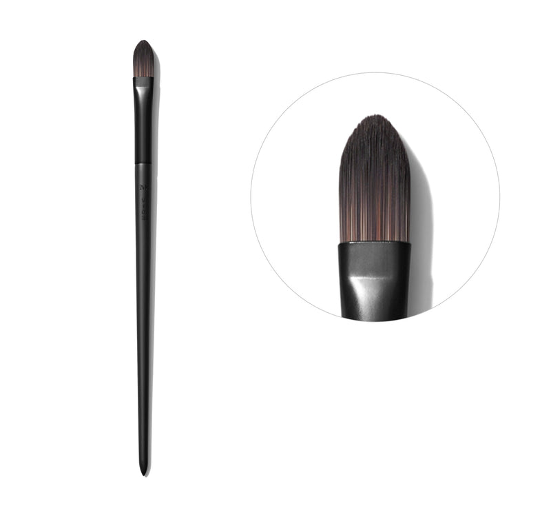 V103 - TAPERED CONCEALER BRUSH